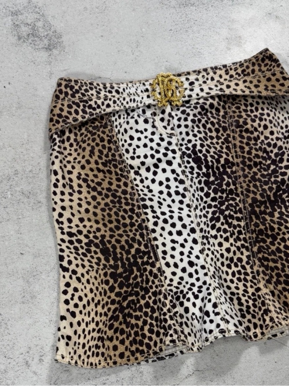 ROBERTO CAVALLI - Picture 2 of 12